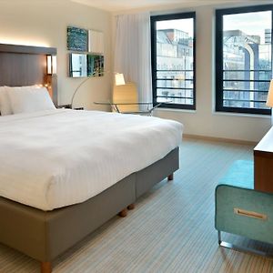 Standard Zimmer mit Kingsize-Bett